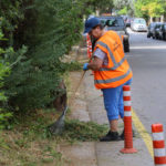 Παρουσία του Δημάρχου Αμαρουσίου Θ. Αμπατζόγλου οι εργασίες καθαριότητας και συντήρησης πρασίνου στην Αγία Φιλοθέη - Διαβούλευση με τους πολίτες