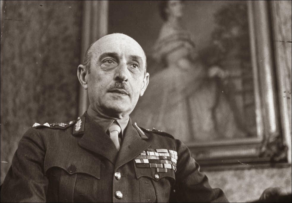 1951: Ο στρατάρχης Αλέξανδρος Παπάγος υποβάλει στο βασιλιά Παύλο  την παραίτησή του από αρχιστράτηγος και αρχίζουν διερευνητικές επι των προθέσεων του διαβουλεύσεις μεταξύ του βασιλιά και του πρωθυπουργού Σοφ. Βενιζέλου.