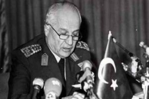 1960: Στρατιωτικό πραξικόπημα εκδηλώθηκε στην Τουρκία από τον στρατηγό Γκαμάλ Γκιουρσέλ. Ανέτρεψε  και  συνέλαβε τον πρωθυπουργό Αντνάν Μεντερές, όπως και τον πρόεδρο Τζελάλ Μπαγιάρ που αποπειράθηκε να αυτοκτονήσει.