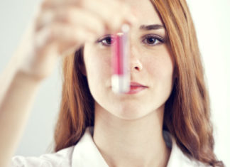 Εξέταση αίματος ανιχνεύει τον καρκίνο χρόνια πριν τη διάγνωση