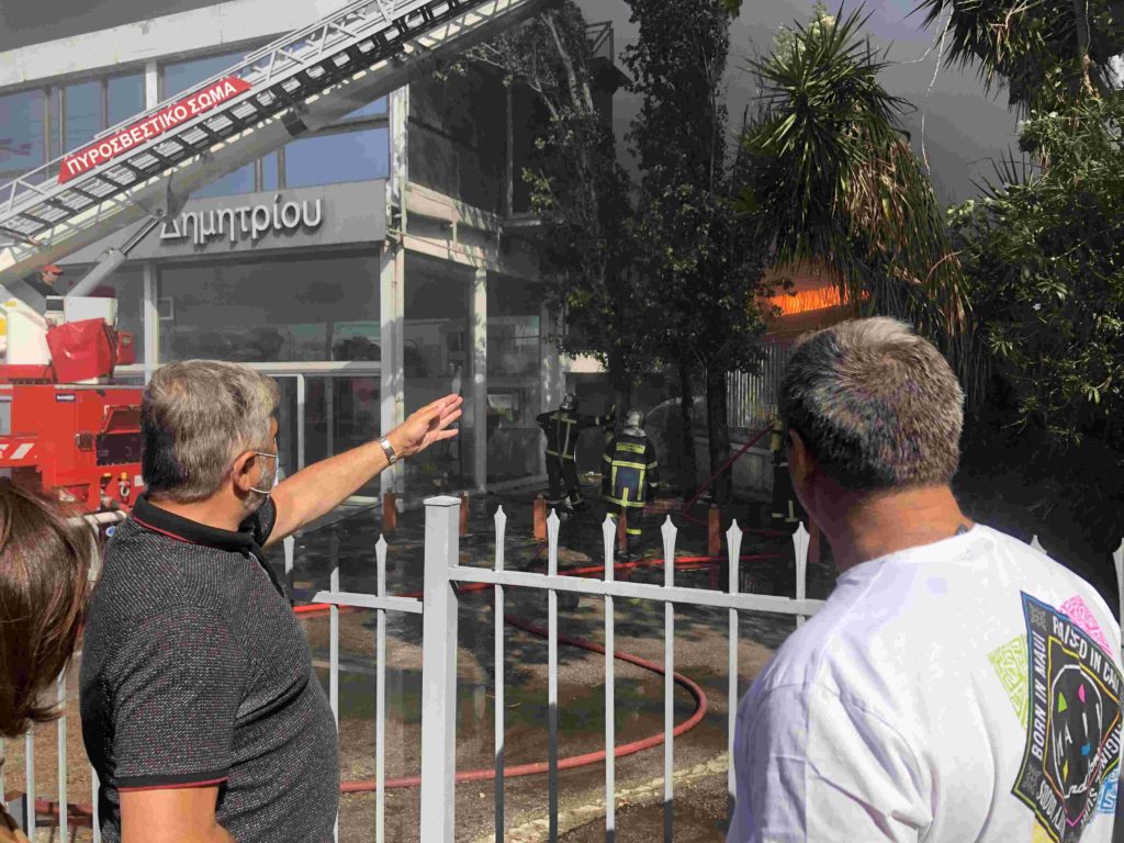 Άμεση ήταν η ανταπόκριση και η συνδρομή της Περιφέρειας Αττικής στην αντιμετώπιση της φωτιάς που ξέσπασε στο εργοστάσιο ανακύκλωσης πλαστικών στη Μεταμόρφωση