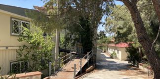 Εντάχθηκε στο Πρόγραμμα Δημοσίων Επενδύσεων η αρχική δαπάνη ύψους 254.000 Ευρώ για τη διαμόρφωση των αιθουσών της προσχολικής εκπαίδευσης στην πτέρυγα Μπόμπολα. Με γοργούς ρυθμούς και καλό συντονισμό προχωρά το σχέδιο καθολικής εφαρμογής της προσχολικής αγωγής στο Δήμο Πεντέλης