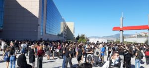 Πανεκπαιδευτικό συλλαλητήριο: "συνάντηση διαμαρτυρίας" πλήθος μαθητών στην είσοδο του mall Αμαρουσίου, ένταση εξωτερικά του εμπορικού κέντρου και του υπουργείου Παιδείας