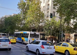 Πιο σκληρό γίνεται το lockdown για τον κορωνοϊό στην Αττική.