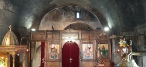 Γιορτάζουν οι Άγιοι Ασώματοι-Ταξιάρχες Αμαρουσίου, το μικρό εκκλησάκι που βρίσκεται στην είσοδο της Λεωφόρου Κηφισίας στην άνοδο από Αθήνα