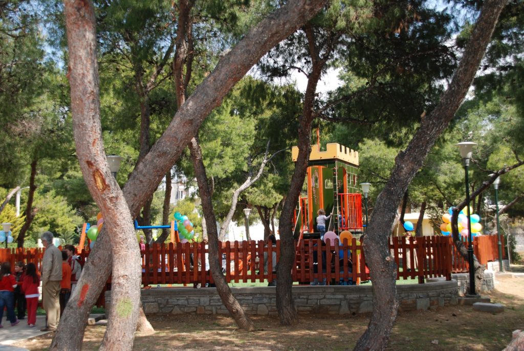 Κλείνουν οι παιδικές χαρές του Δήμου Πεντέλης