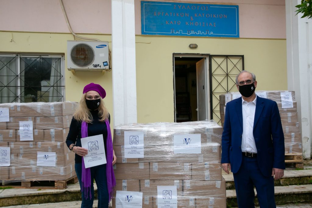 500 πακέτα αγάπης από το Σωματείο «Ελπίδα» στον Δήμο Κηφισιάς