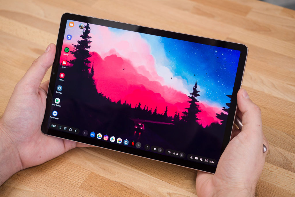 Δωρεάν tablets για τηλεκπαίδευση από τον Δήμο Ηρακλείου Αττικής σε οικογένειες της πόλης