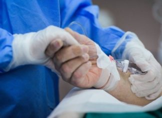 ΘΕΣΣΑΛΟΝΙΚΗ: ΕΣΤΗΣΕ ΜΟΝΑΔΑ COVID ΣΤΟ ΣΠΙΤΙ ΤΟΥ ΓΙΑ ΝΑ ΦΡΟΝΤΙΣΕΙ ΤΗΝ ΠΕΘΕΡΑ ΤΟΥ