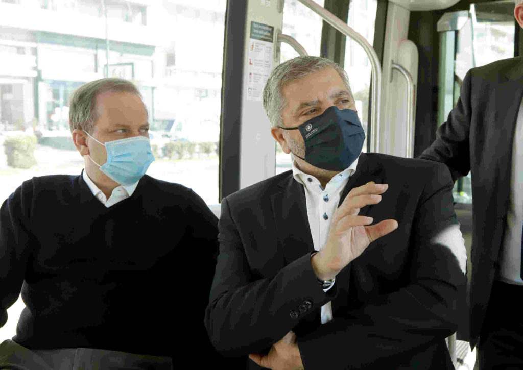 Παραδόθηκε στο επιβατικό κοινό η γραμμή του τραμ «Μπάτης» – ΣΕΦ