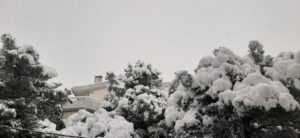Τι όμορφο να βλέπεις το Μαρούσι χιονισμένο.. δεν είναι όλα τόσο άσχημα σ΄αυτόν τον κόσμο. Το χιόνι θα μπορούσε να είναι μαύρο.