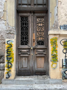 Δήμος Αθηναίων: 63 εγκαταλελειμμένα κτίρια ιδιαίτερης αρχιτεκτονικής θα αξιοποιηθούν ξανά στην πόλη!