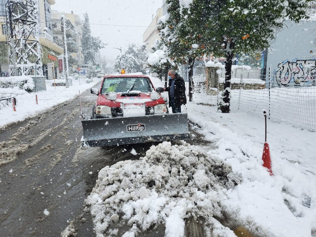 Θ. Αμπατζόγλου στο ΑΠΕ - ΜΠΕ: «Δίνουμε μάχη με το χιονιά»
