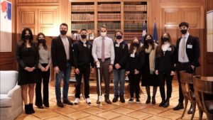 Ελληνική μαθητική ομάδα κατακτά την 1η θέση στην Διεθνή Ολυμπιάδα Ρομποτικής με 'μπαστούνι για προβλήματα όρασης'