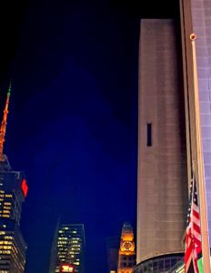 Η Νέα Υόρκη απέτισε φόρο τιμής στους 30.000 νεκρούς της από τον κορωνοϊό