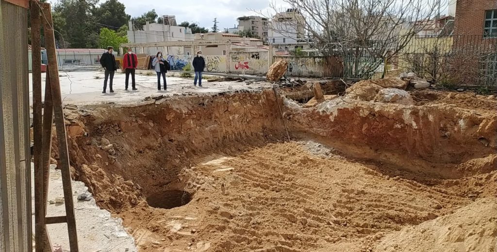 ΣΥΝΕΧΙΖΟΝΤΑΙ ΟΙ ΕΡΓΑΣΙΕΣ ΣΤΟ Α' ΔΗΜΟΤΙΚΟ ΣΧΟΛΕΙΟ ΝΕΑΣ ΕΡΥΘΡΑΙΑΣ ΠΙΟ ΚΟΝΤΑ ΣΤΟ ΟΡΑΜΑ 9 ΣΥΝΕΧΙΖΟΝΤΑΙ ΟΙ ΕΡΓΑΣΙΕΣ ΣΤΟ Α' ΔΗΜΟΤΙΚΟ ΣΧΟΛΕΙΟ ΝΕΑΣ ΕΡΥΘΡΑΙΑΣ ΠΙΟ ΚΟΝΤΑ ΣΤΟ ΟΡΑΜΑ