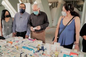 Μεγάλη η συμμετοχή των πολιτών στο κάλεσμα του Δήμου Αμαρουσίου σε συνεργασία με την πρωτοβουλία «ΟΛΟΙ ΜΑΖΙ ΜΠΟΡΟΥΜΕ και στην ΥΓΕΙΑ» του ΣΚΑΪ, για τη συγκέντρωση φαρμάκων και υγειονομικού υλικού