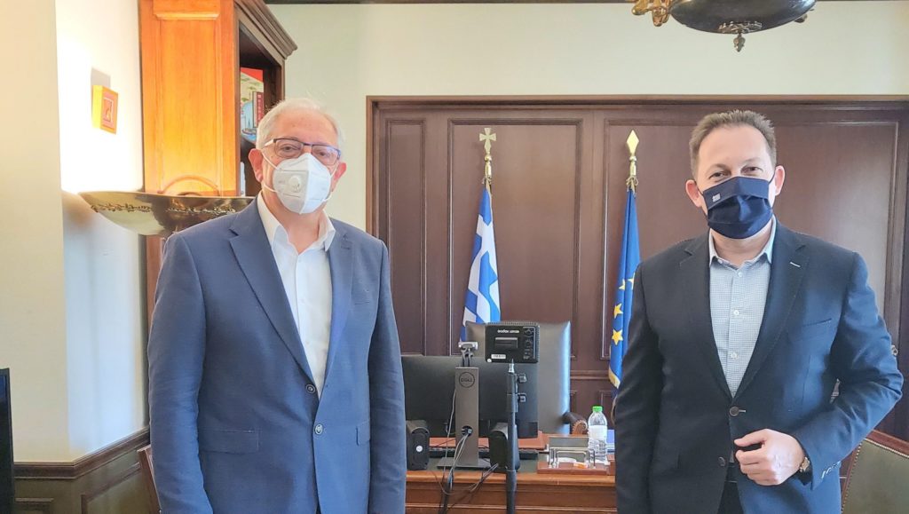 Συνάντηση του Δημάρχου Αμαρουσίου και Αντιπροέδρου ΙΤΑ Θ. Αμπατζόγλου με τον Αναπληρωτή Υπουργό Εσωτερικών, αρμόδιο για θέματα Αυτοδιοίκησης, Στ. Πέτσα 4 Συνάντηση του Δημάρχου Αμαρουσίου και Αντιπροέδρου ΙΤΑ Θ. Αμπατζόγλου με τον Αναπληρωτή Υπουργό Εσωτερικών, αρμόδιο για θέματα Αυτοδιοίκησης, Στ. Πέτσα