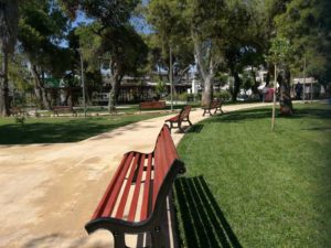 Τη νέα ανακαινισμένη πλατεία Ηρώων που αναβαθμίζει το περιβάλλον και την αισθητική της πόλης παρέδωσε στους πολίτες ο Δήμαρχος Αμαρουσίου Θ. Αμπατζόγλου