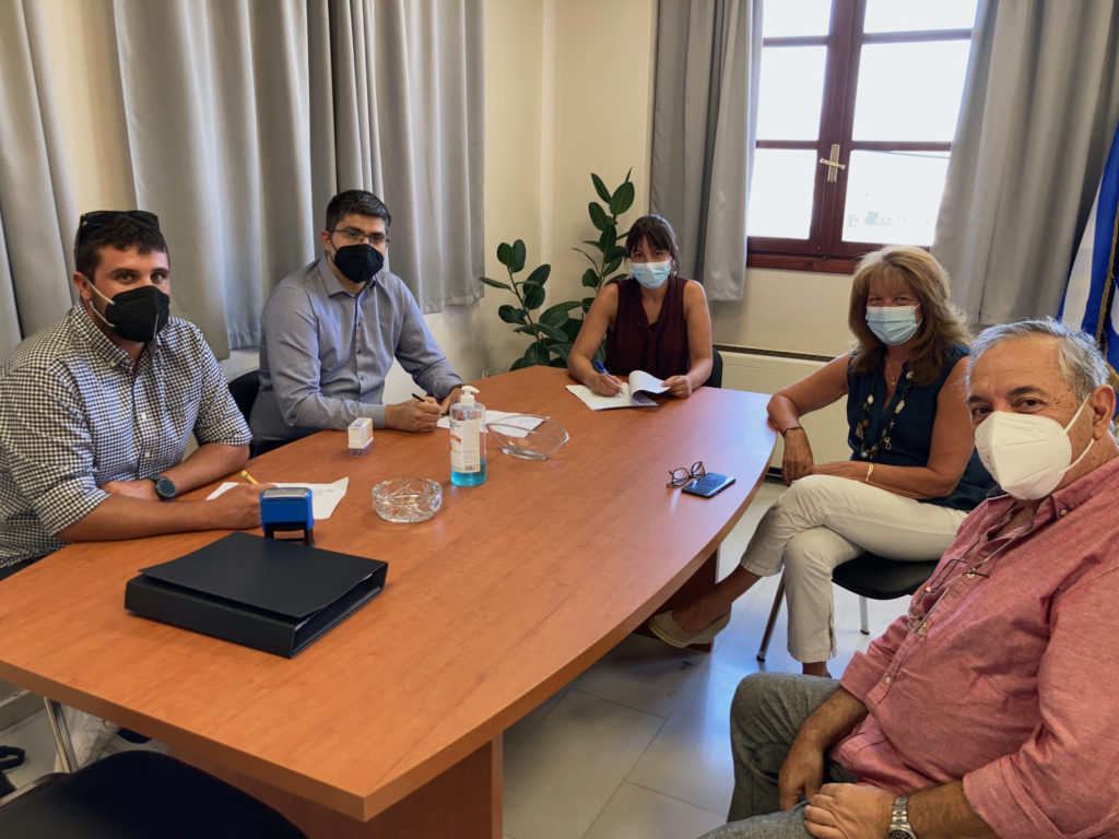 Υπογράφηκε η σύμβαση για την εκπόνηση της πολεοδομικής μελέτης Αναθεώρησης Ρυμοτομικού Σχεδίου για τον καθορισμό κοινόχρηστων και κοινωφελών χώρων σε εφαρμογή του ΓΠΣ της Δημοτικής Κοινότητας Μελισσίων. Δήμητρα Κεχαγιά: Διαμορφώνουμε ένα καλύτερο μέλλον για τα Μελίσσια, με τη μελέτη ο Δήμος θα θεσμοθετήσει τους αναγκαίους κοινόχρηστους χώρους για να έχουν οι πολίτες καλύτερη ποιότητα ζωής