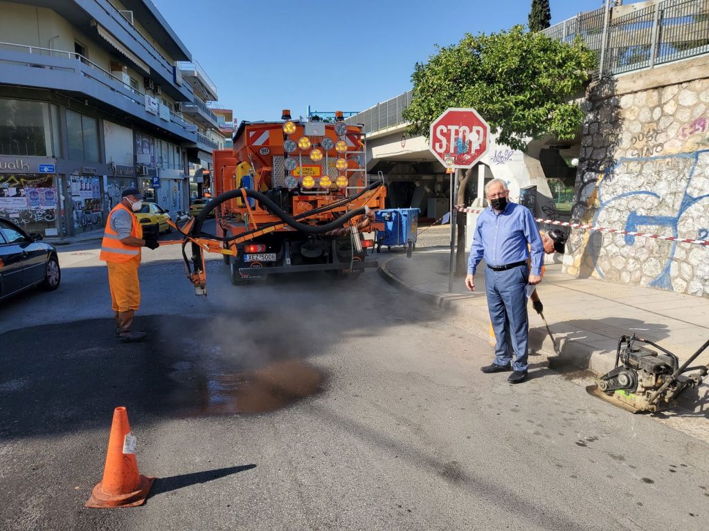 Εργασίες καθαριότητας, φυτεύσεων, συντήρησης πρασίνου και τεχνικές επισκευές στο Μαρούσι