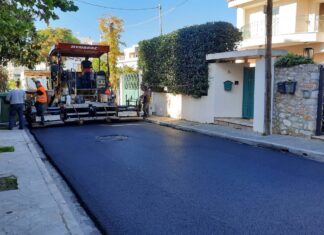 Ξεκίνησαν οι ασφαλτοστρώσεις σε δρόμους του Δήμου Πεντέλης με πόρους του Δήμου, ύψους 350.000 ευρώ. Δήμητρα Κεχαγιά: Εφαρμόζουμε το πρόγραμμά μας, με την οικονομική διαχείριση που κάνουμε εξοικονομήσαμε πόρους και κάνουμε έργα που βελτιώνουν την καθημερινότητα στην πόλη μας. Το 2022 και νέες ασφαλτοστρώσεις