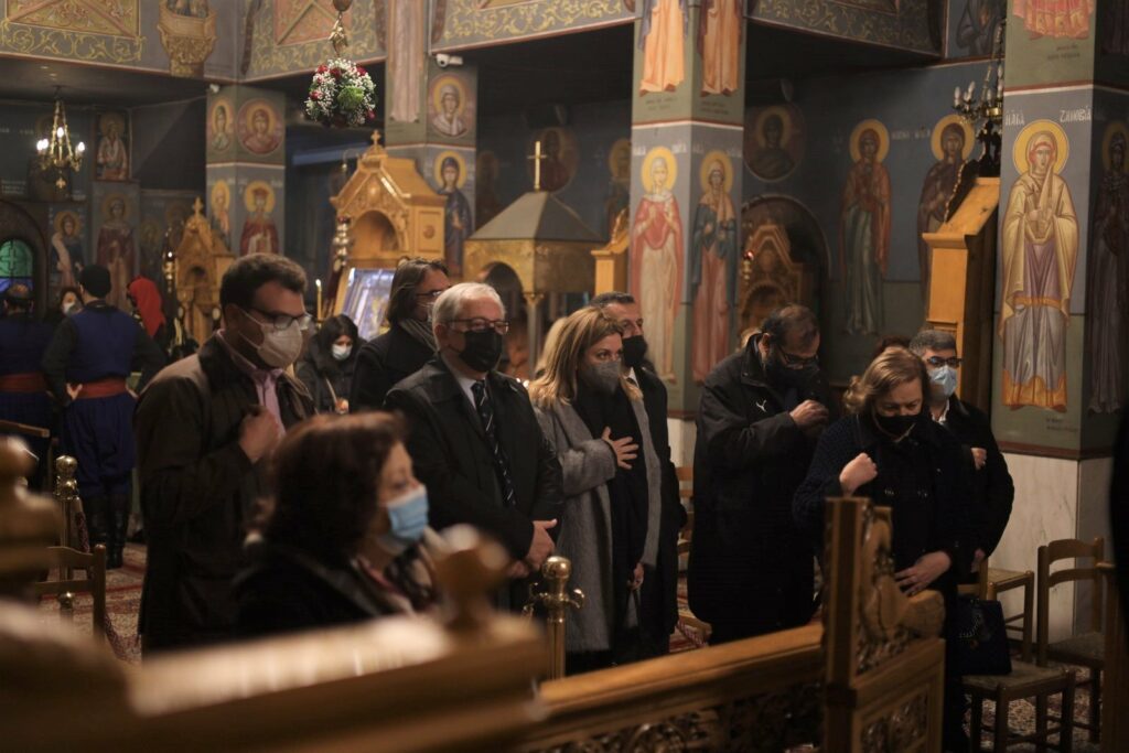 Παρουσία του Δημάρχου Αμαρουσίου Θ. Αμπατζόγλου ο εορταστικός εσπερινός στη μνήμη του Αγίου Ελευθερίου, στον ομώνυμο Ενοριακό Ιερό Ναό στη γειτονιά του Σωρού