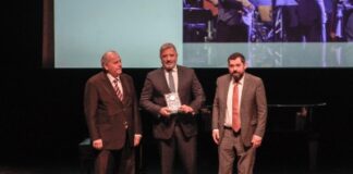 Στα 8α βραβεία Αυτοδιοίκησης ο Δήμαρχος