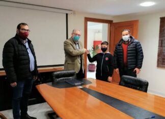 Διαρκής η βοήθεια της «Ελληνοαγγλικής Αγωγής» στις ευπαθείς ομάδες του Δήμου Αμαρουσίου. Μαθητές παρέδωσαν τρόφιμα & φάρμακα για το Κοινωνικό Παντοπωλείο & Φαρμακείο της πόλης