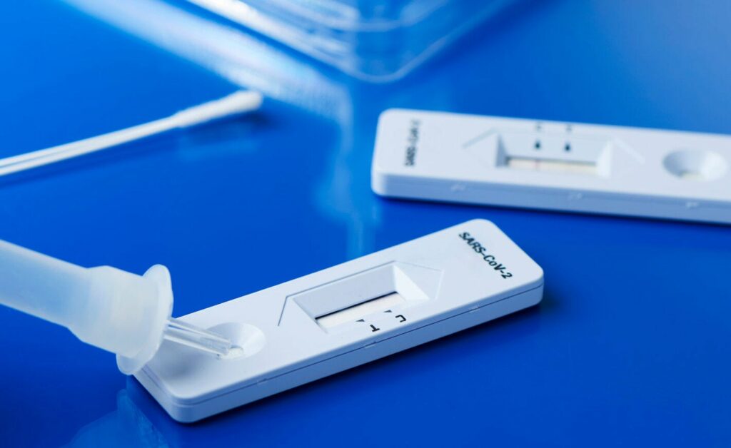 Ο Δήμος Πεντέλης παρέχει δωρεάν δύο Self-Test εβδομαδιαίως στο βοηθητικό προσωπικό των Σχολείων του Δήμου 3 Ο Δήμος Πεντέλης παρέχει δωρεάν δύο Self-Test εβδομαδιαίως στο βοηθητικό προσωπικό των Σχολείων του Δήμου