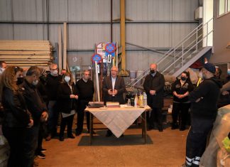 Στην κοπή πρωτοχρονιάτικης πίτας των εργαζομένων των Διευθύνσεων Περιβάλλοντος & Καθαριότητας του Δήμου Αμαρουσίου, ο Δήμαρχος Θεόδωρος Αμπατζόγλου