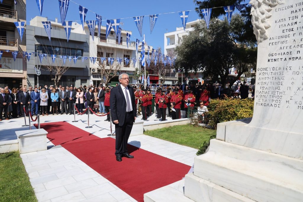 Με μεγαλοπρέπεια και παρουσία του Δημάρχου Θεόδωρου Αμπατζόγλου, το Μαρούσι γιόρτασε την Εθνική Επέτειο της 25ης Μαρτίου 1821 και τον Ευαγγελισμό της Θεοτόκου