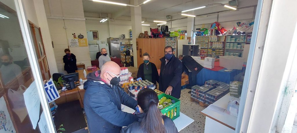 ΤΕΒΑ: με επιτυχία ολοκληρώθηκε η διανομή ειδών παντοπωλείου, στον Δήμο Αμαρουσίου την Τρίτη 15/03/2022