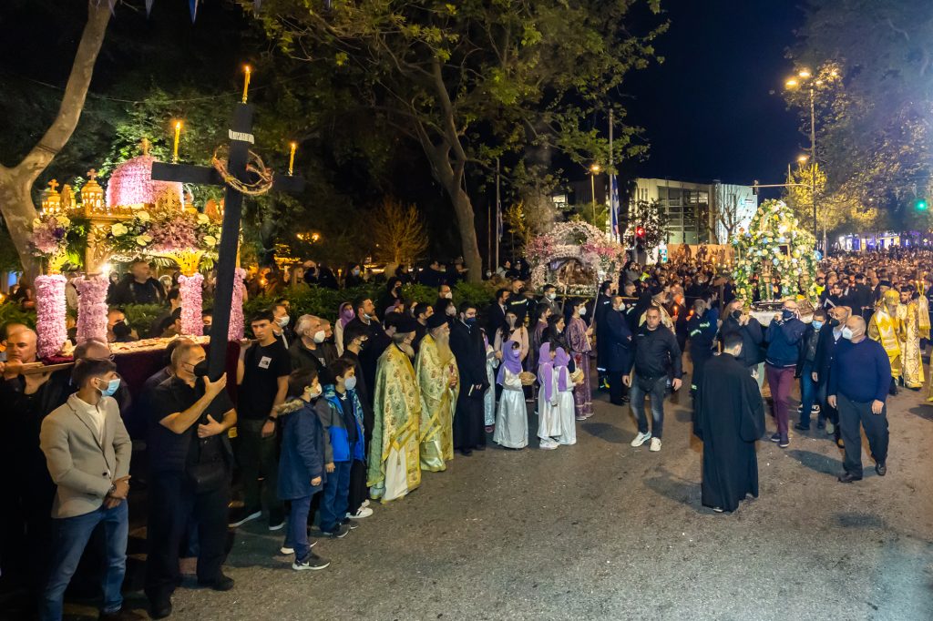 ΠΕΡΙΦΟΡΑ ΚΑΙ ΣΥΝΑΝΤΗΣΗ ΕΠΙΤΑΦΙΩΝ ΣΤΗΝ ΠΛΑΤΕΙΑ ΠΛΑΤΑΝΟΥ ΚΗΦΙΣΙΑΣ