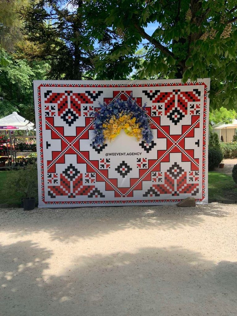 68η ΑΝΘΟΚΟΜΙΚΗ ΕΚΘΕΣΗ ΚΗΦΙΣΙΑΣ-Παραδοσιακοί χοροί από τις Γυναίκες Ουκρανίας στην Ελλάδα (13/5 στις 18.00)