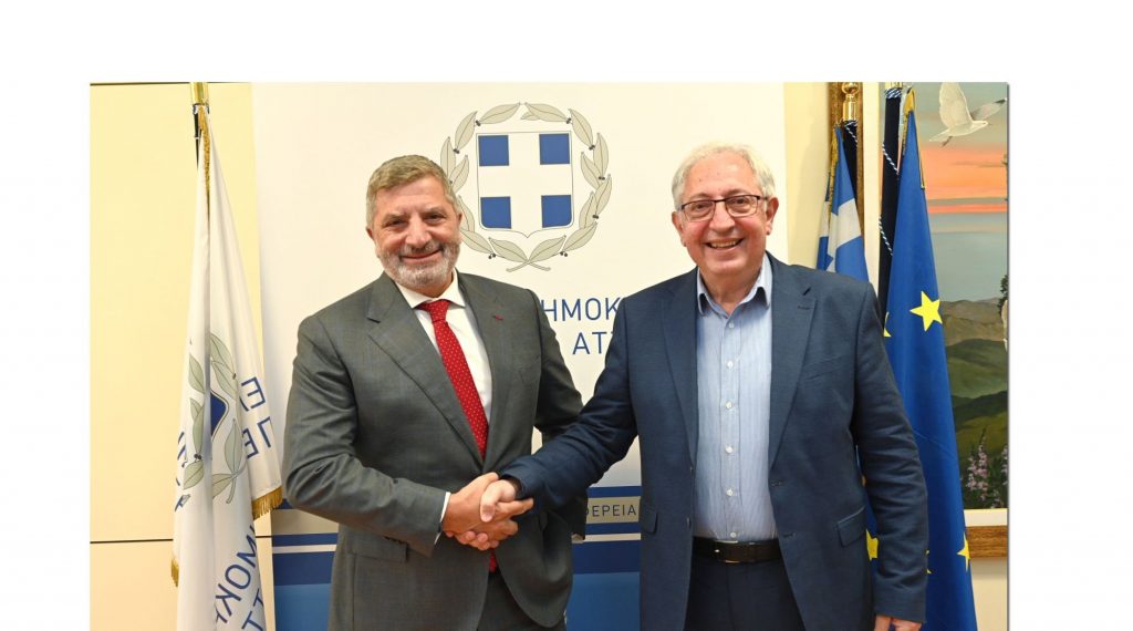 Συνάντηση του Δημάρχου Αμαρουσίου Θεόδωρου Αμπατζόγλου με τον Περιφερειάρχη Αττικής Γιώργο Πατούλη για τα έργα αρμοδιότητας Περιφέρειας στο Μαρούσι