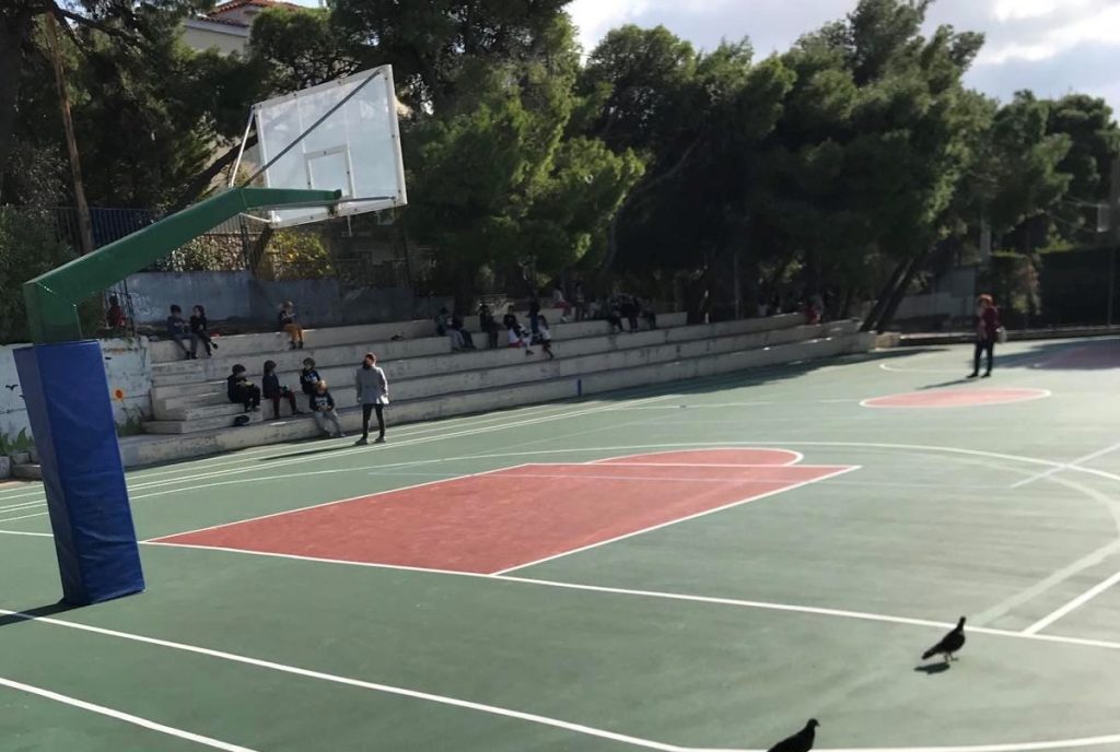 Ανοικτές όλο το καλοκαίρι τις απογευματινές ώρες οι αυλές σε 4 σχολεία της πόλης για άθληση και ψυχαγωγία των παιδιών