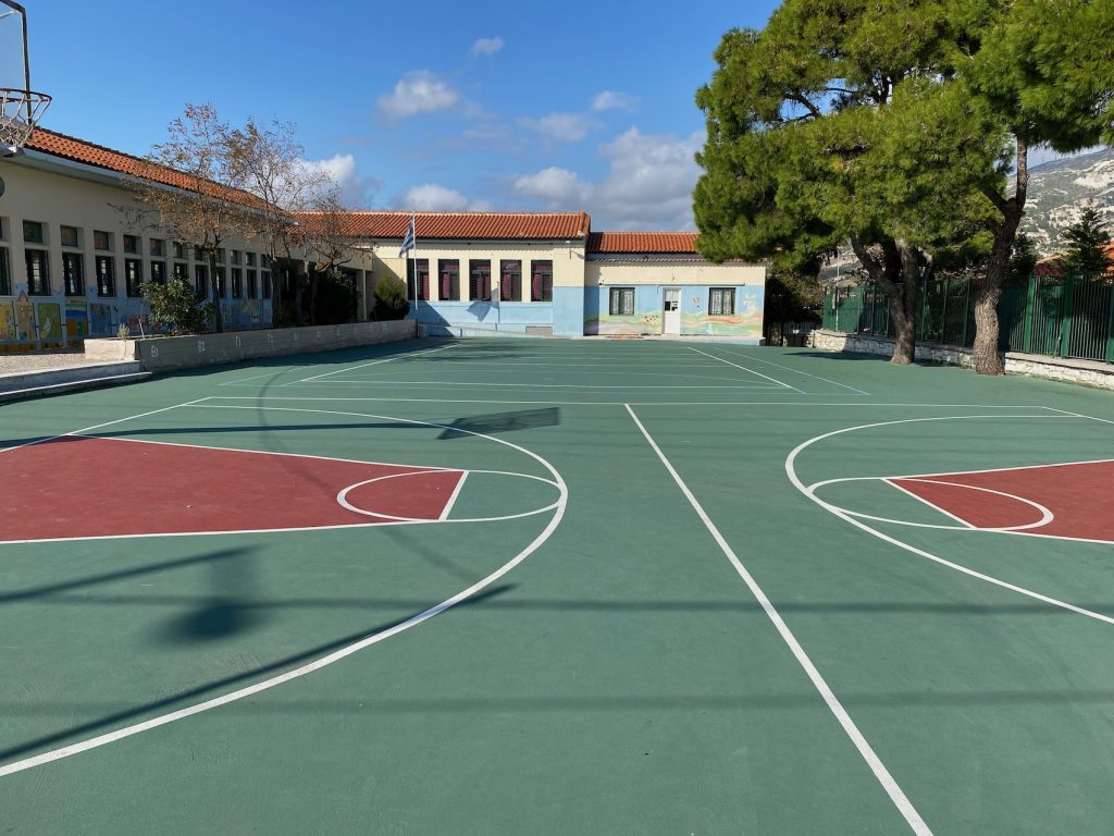 Ανοικτός ο αύλειος χώρος και του 1ου Δημοτικού Σχολείου Πεντέλης τις απογευματινές ώρες