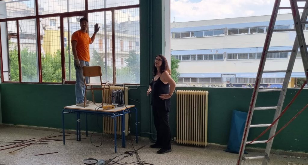 Ενεργειακή αναβάθμιση σχολείων: Ξεκίνησε η 3η και τελευταία φάση με την αντικατάσταση των κουφωμάτων