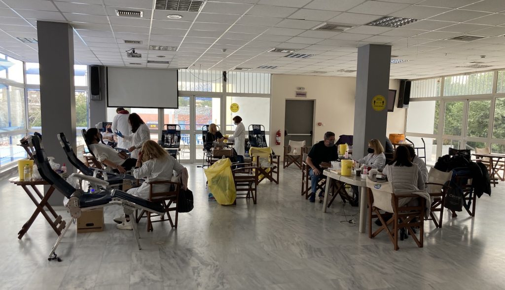 Ενισχύεται η Τράπεζα Αίματος του Δήμου Πεντέλης με 57 φιάλες αίματος που συγκεντρώθηκαν στην εθελοντική αιμοδοσία. Νέα προσπάθεια κοινωνικής αλληλεγγύης του Δήμου για συγκέντρωση δειγμάτων μυελού των Οστών, με συγκέντρωση 11 δειγμάτων