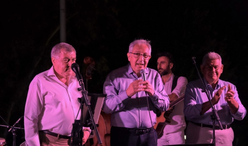 Ο Δήμαρχος Αμαρουσίου Θ. Αμπατζόγλου στη γιορτή του Εξωραϊστικού & Πολιτιστικού Συλλόγου Ψαλιδίου Αμαρουσίου «Ζωοδόχος Πηγή» 4 Ο Δήμαρχος Αμαρουσίου Θ. Αμπατζόγλου στη γιορτή του Εξωραϊστικού & Πολιτιστικού Συλλόγου Ψαλιδίου Αμαρουσίου «Ζωοδόχος Πηγή»