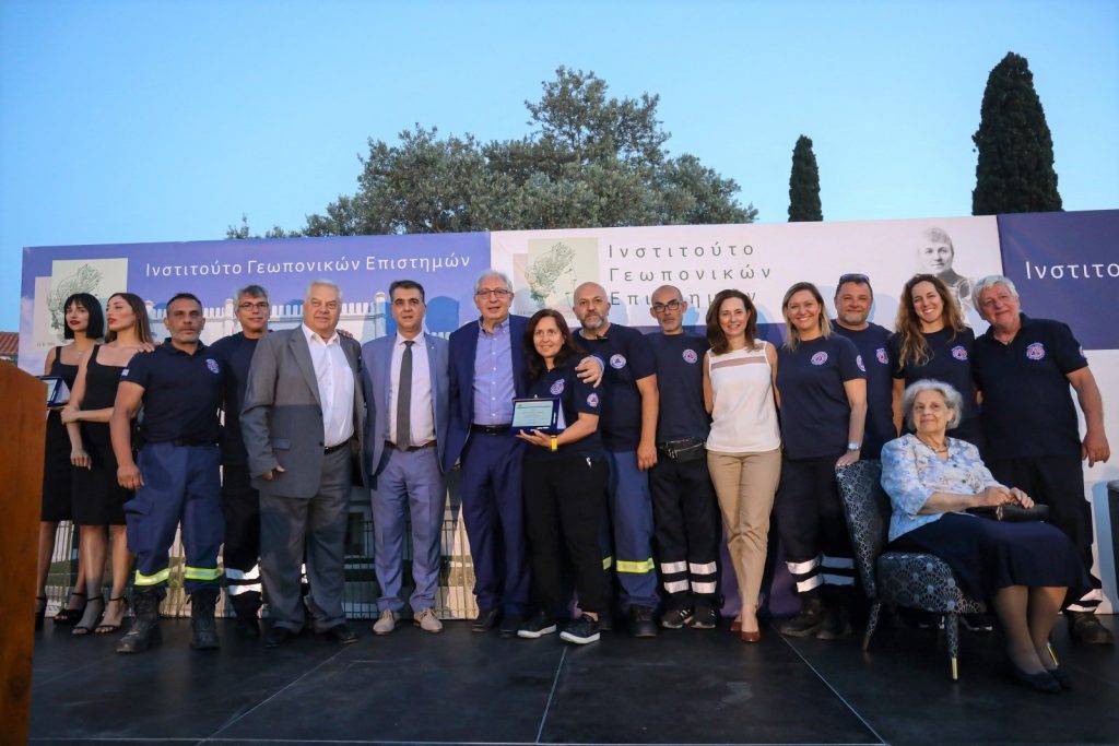 Ο Δήμαρχος Αμαρουσίου Θεόδωρος Αμπατζόγλου στην εκδήλωση για την συμπλήρωση 100 χρόνων από το θάνατο της Ιφιγένειας Συγγρού 4 Ο Δήμαρχος Αμαρουσίου Θεόδωρος Αμπατζόγλου στην εκδήλωση για την συμπλήρωση 100 χρόνων από το θάνατο της Ιφιγένειας Συγγρού