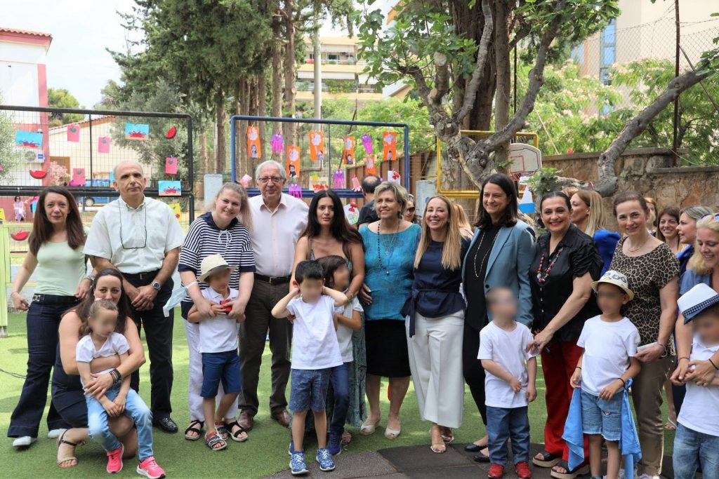 Στη γιορτή του 1ου Ειδικού Νηπιαγωγείου Αμαρουσίου ο Δήμαρχος Θεόδωρος Αμπατζόγλου 4 Στη γιορτή του 1ου Ειδικού Νηπιαγωγείου Αμαρουσίου ο Δήμαρχος Θεόδωρος Αμπατζόγλου