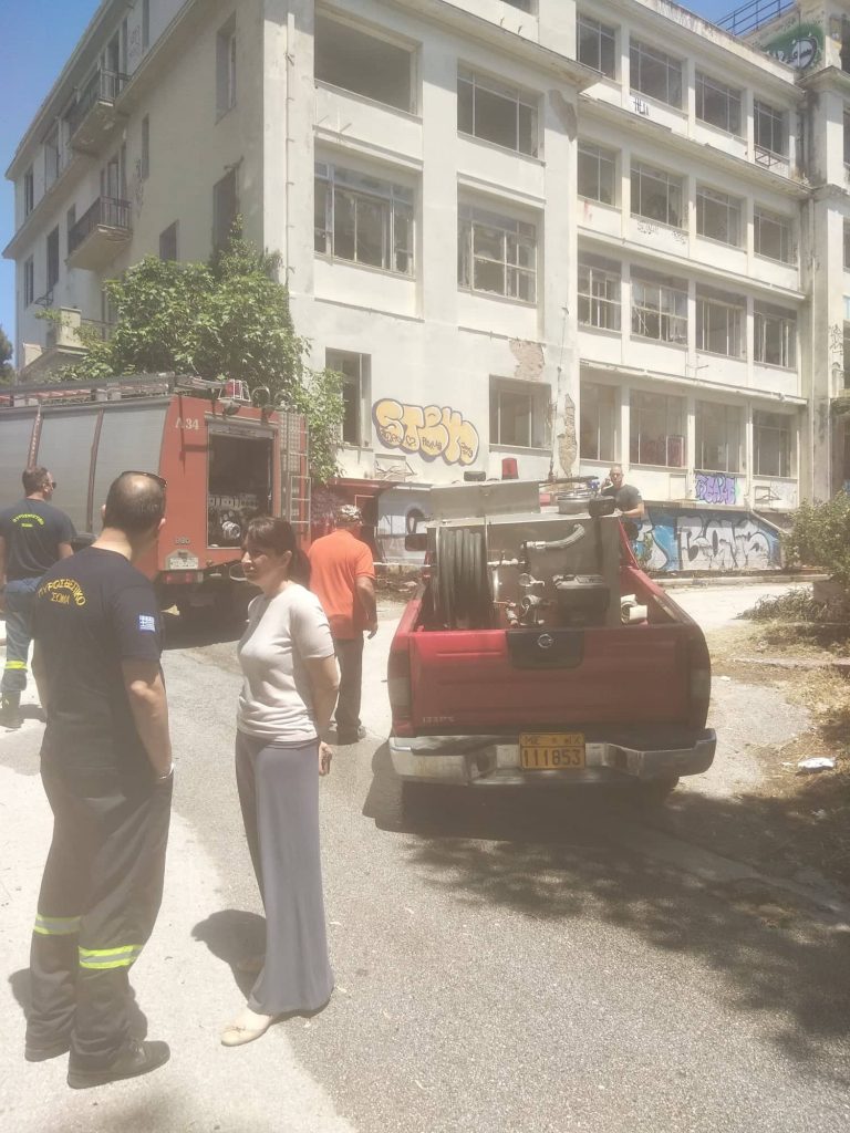 Σβήστηκε άμεσα μικρής έκτασης πυρκαγιά στον Προαύλιο Χώρο του πρώην Νοσοκομείου Παπαδημητρίου 3 Σβήστηκε άμεσα μικρής έκτασης πυρκαγιά στον Προαύλιο Χώρο του πρώην Νοσοκομείου Παπαδημητρίου