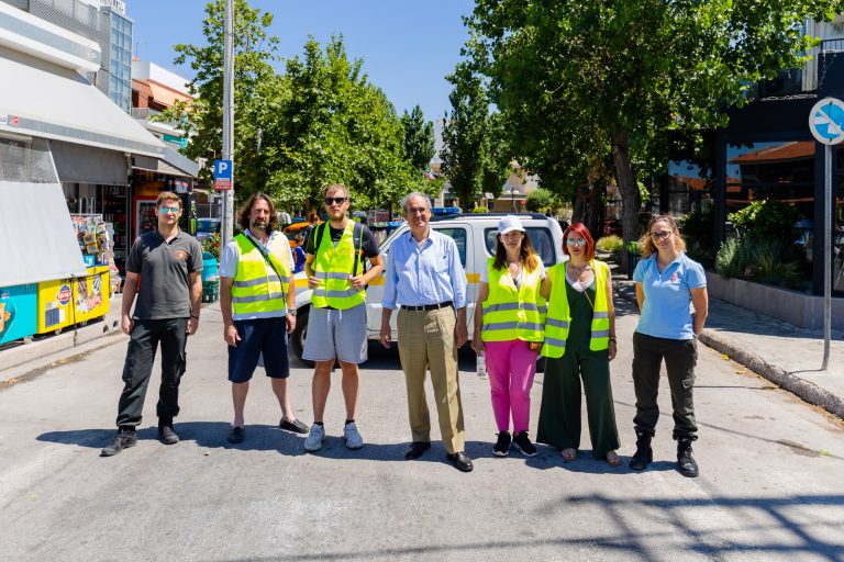 3/7 ΟΙ ΠΟΛΙΤΕΣ ΑΠΟΛΑΥΣΑΝ ΠΟΔΗΛΑΤΑΔΑ ΚΑΙ ΠΕΡΙΠΑΤΟ ΣΤΗ ΝΕΑ ΕΡΥΘΡΑΙΑ