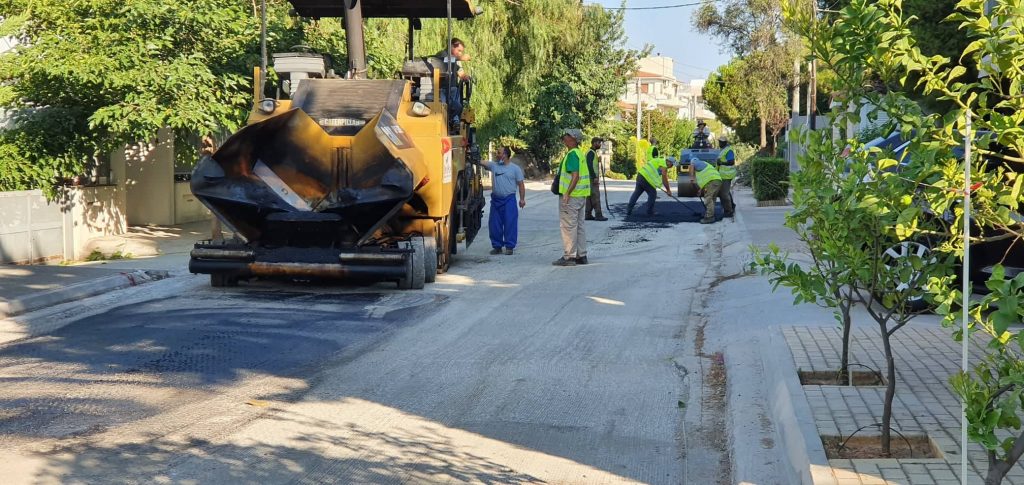 Καινούριοι δρόμοι και στο Πάτημα Χαλανδρίου – Ξεκίνησαν τα έργα οδοστρώσεων 3 Καινούριοι δρόμοι και στο Πάτημα Χαλανδρίου – Ξεκίνησαν τα έργα οδοστρώσεων