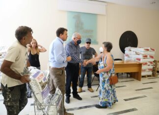 Με επιτυχία διεξήχθη η δράση δωρεάν διανομής ζωοτροφών από το Δήμο Αμαρουσίου για τα αδέσποτα ζώα της πόλης