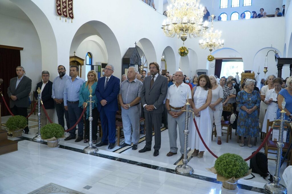 Ο Δήμαρχος Αμαρουσίου Θεόδωρος Αμπατζόγλου στην τελετή εγκαινίων του Ιερού Ναού Αγίου Θωμά Αμαρουσίου