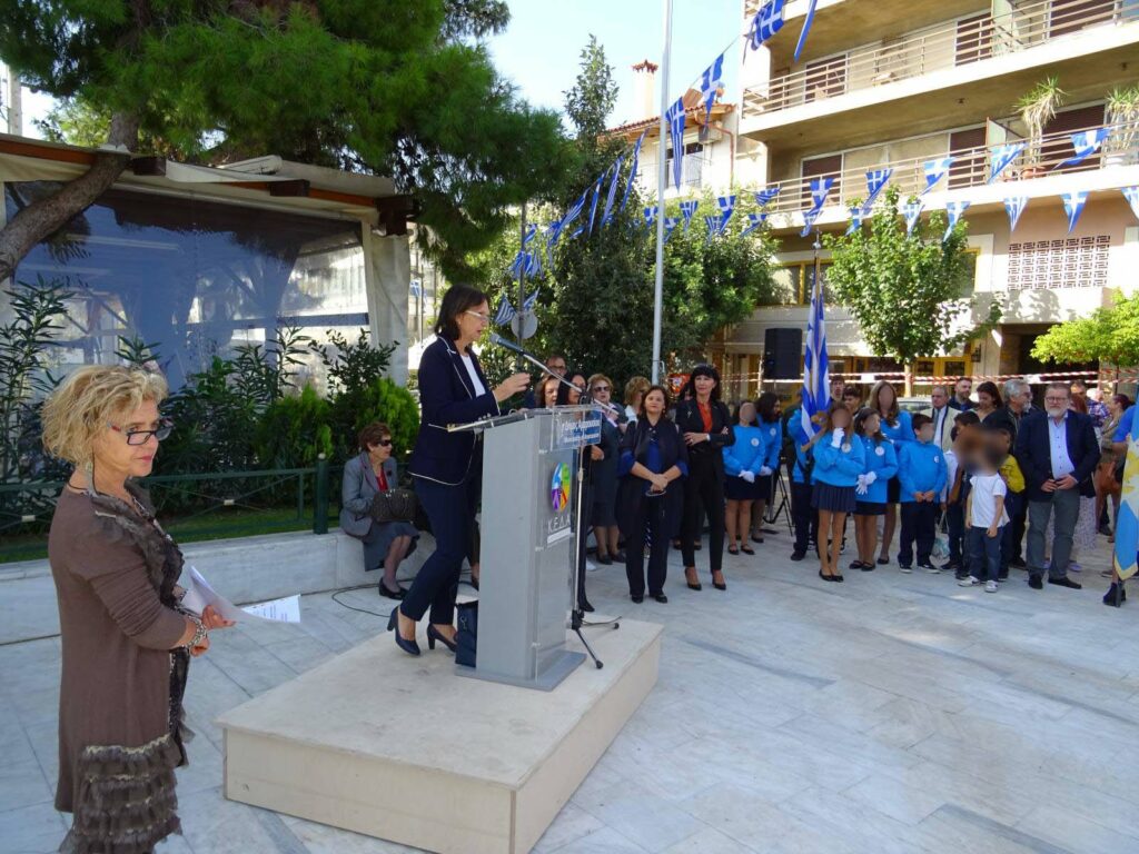 Φόρος τιμής στους αγωνιστές του 1940 από τη μαθητική κοινότητα και τους συλλόγους και φορείς της πόλης του Αμαρουσίου