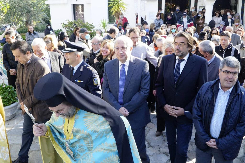 Παρουσία του Δημάρχου Αμαρουσίου Θεόδωρου Αμπατζόγλου ο εορτασμός του Αγίου Νικολάου στον ομώνυμο Ενοριακό Ιερό Ναό 4 Παρουσία του Δημάρχου Αμαρουσίου Θεόδωρου Αμπατζόγλου ο εορτασμός του Αγίου Νικολάου στον ομώνυμο Ενοριακό Ιερό Ναό